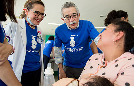 Doctors, a mother, and a child.